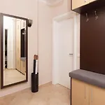 Chic & Serene Apartment-your Relaxing Oasis דירה