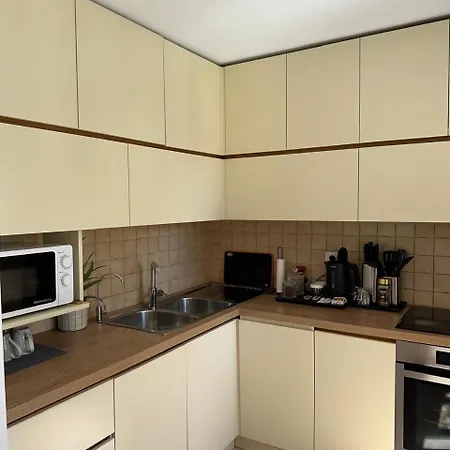 Apartment Chic & Serene Apartment-your Relaxing Oasis Tirana