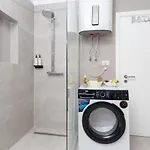 Chic & Serene Apartment-your Relaxing Oasis Apartment