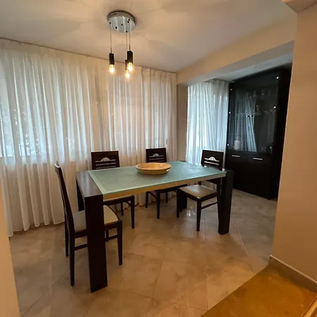 Apartment Chic & Serene Apartment-your Relaxing Oasis Tirana