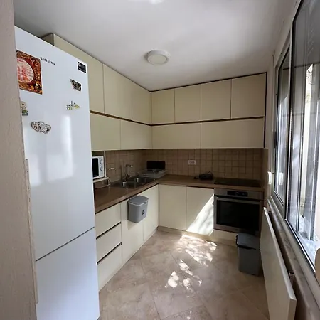 Chic & Serene Apartment-your Relaxing Oasis Apartment