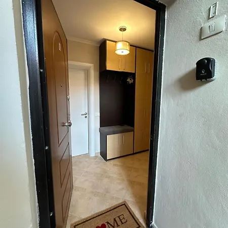 Chic & Serene Apartment-your Relaxing Oasis Apartment