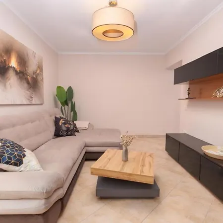 Chic & Serene Apartment-your Relaxing Oasis Apartamento