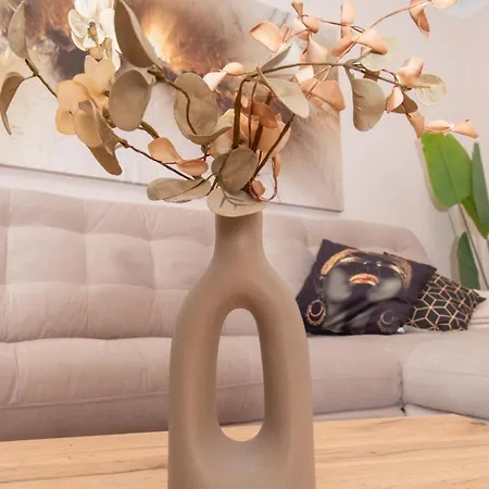 Lejlighed Chic & Serene Apartment-your Relaxing Oasis *