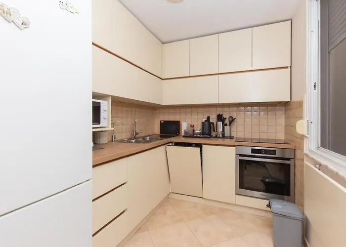 Chic & Serene Apartment-your Relaxing Oasis Lejlighed *