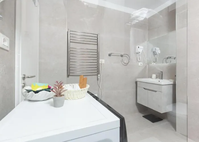 Chic & Serene Apartment-your Relaxing Oasis Lejlighed Tirana