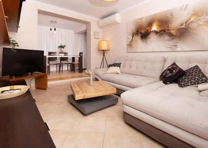Chic & Serene Apartment-your Relaxing Oasis Lejlighed Tirana